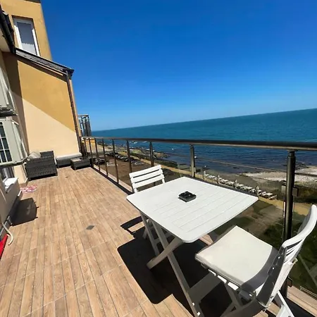 Apartment генезис Achtopol